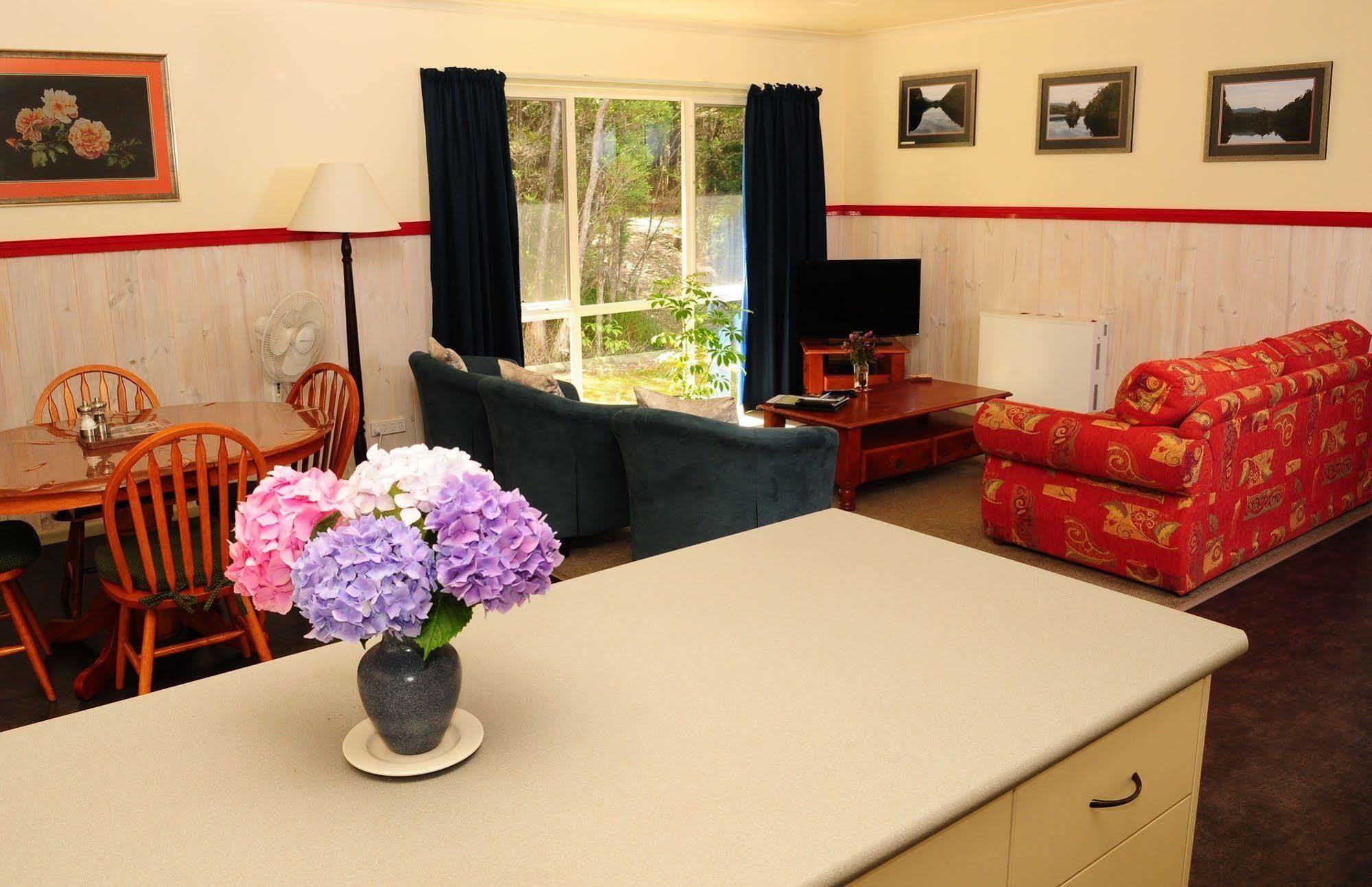 The Crays Accommodation Strahan Esterno foto