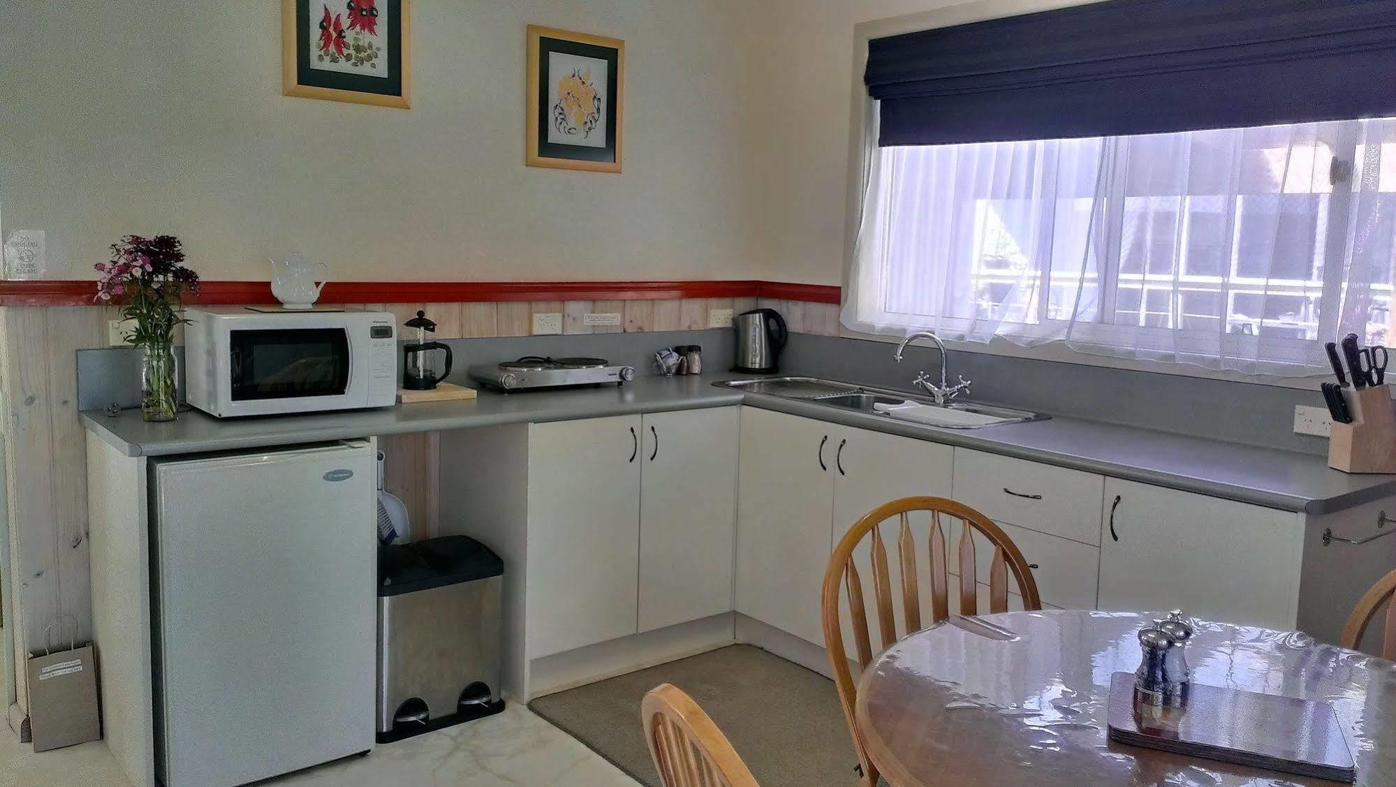 The Crays Accommodation Strahan Esterno foto